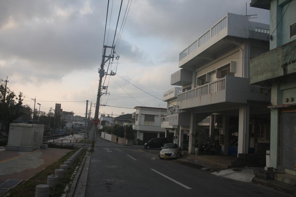 Koza Share House Hotel Okinawa Exterior foto